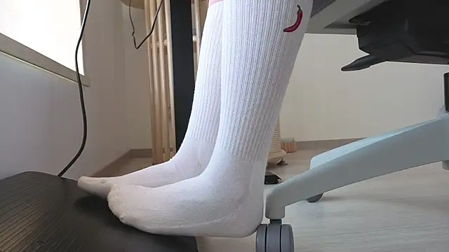 Feetbeth online show from March 12, 2026, 2:10 pm