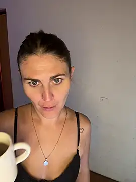 rubia culonaa online show from March 18, 2026, 5:58 pm