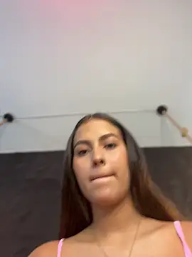 Snapshot of Valeria-escobar chatting on December 19, 2025, 1:13 pm Valeria-escobar online show from December 19, 2025, 1:13 pm