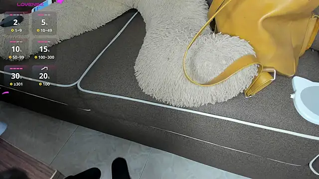 Snapshot of Darele_ chatting on December 16, 2025, 1:48 pm Darele online show from December 16, 2025, 1:48 pm