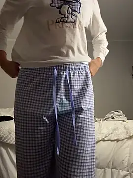 soykittyy444 online show from May 17, 2026, 11:27 pm