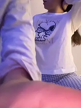 soykittyy444 online show from May 17, 2026, 12:54 am