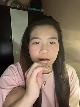 Bae1103  online show from December 19, 2025, 5:26 pm