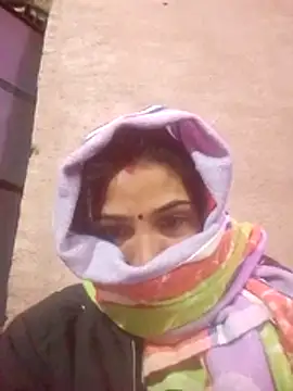 Snapshot of Laxmi9090 chatting on January 8, 2026, 12:05 am Laxmi9090 online show from January 8, 2026, 12:05 am