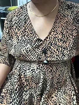 Snapshot of butterflyslay chatting on March 31, 2026, 3:03 pm butterflyslay online show from March 31, 2026, 3:03 pm