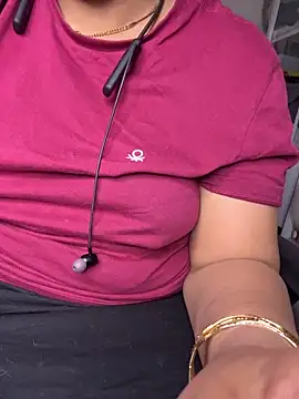 Snapshot of butterflyslay chatting on March 23, 2026, 1:39 am butterflyslay online show from March 23, 2026, 1:39 am