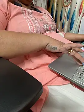 Snapshot of butterflyslay chatting on March 13, 2026, 4:39 am butterflyslay online show from March 13, 2026, 4:39 am