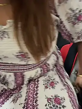 Snapshot of butterflyslay chatting on March 29, 2026, 7:43 am butterflyslay online show from March 29, 2026, 7:43 am