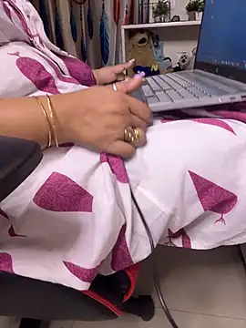 Snapshot of butterflyslay chatting on March 27, 2026, 4:21 am butterflyslay online show from March 27, 2026, 4:21 am