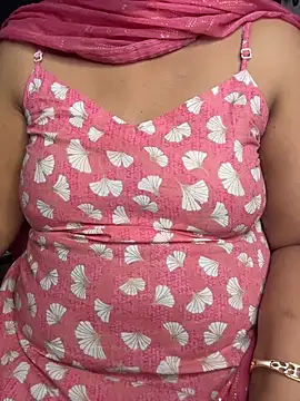 butterflyslay online show from February 16, 2026, 1:37 am