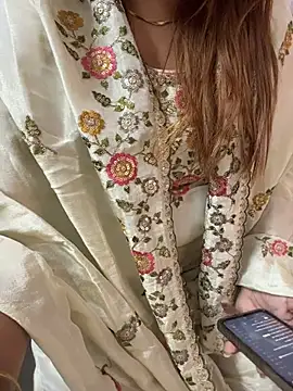 Snapshot of butterflyslay chatting on April 8, 2026, 4:03 am butterflyslay online show from April 8, 2026, 4:03 am