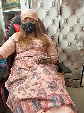 Snapshot of butterflyslay chatting on April 11, 2026, 9:02 am butterflyslay online show from April 11, 2026, 9:02 am