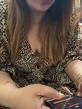 Snapshot of butterflyslay chatting on April 9, 2026, 6:25 pm butterflyslay online show from April 9, 2026, 6:25 pm