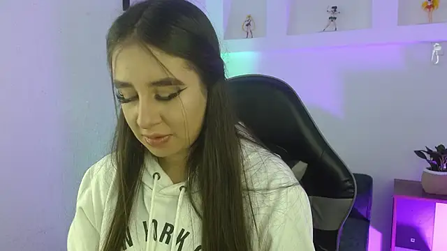 Snapshot of Cherylloviing_ chatting on December 22, 2025, 12:16 pm Cherylloviing online show from December 22, 2025, 12:16 pm