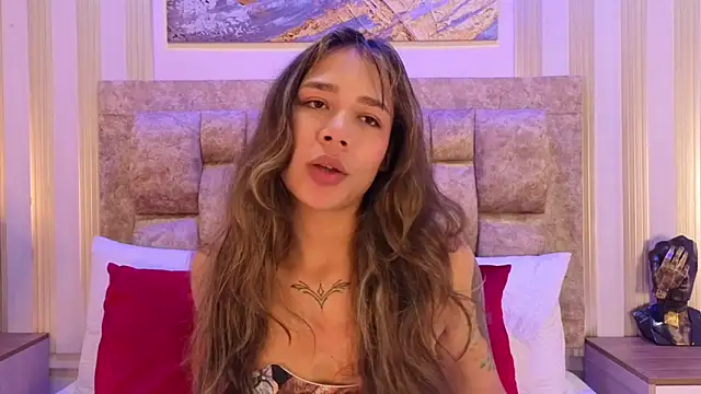 Snapshot of amber__moon_ chatting on December 21, 2025, 11:56 am amber moon online show from December 21, 2025, 11:56 am