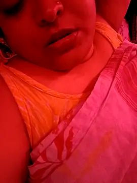 Snapshot of peu8 chatting on February 26, 2026, 5:24 pm peu8 online show from February 26, 2026, 5:24 pm