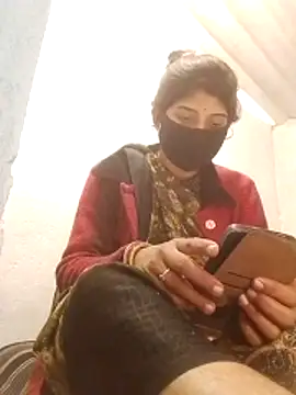 Snapshot of Aaisha_01 chatting on December 22, 2025, 5:40 am Aaisha 01 online show from December 22, 2025, 5:40 am