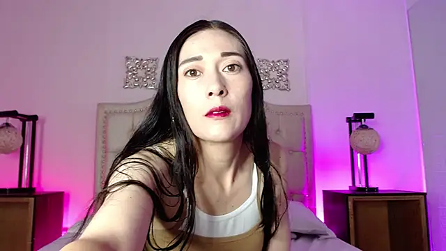 Snapshot of Vetania_Blake chatting on December 17, 2025, 11:48 am Vetania Blake online show from December 17, 2025, 11:48 am