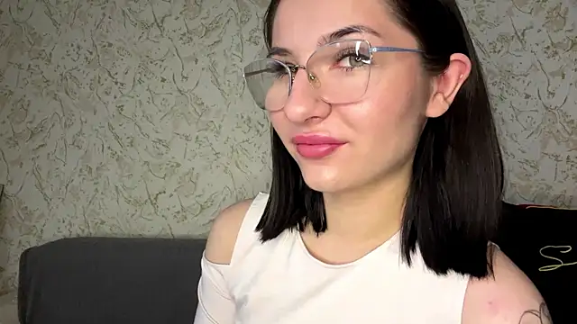 Marry Fantasy online show from December 20, 2025, 3:31 am