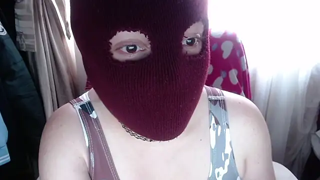 Snapshot of 666maskgirl chatting on February 24, 2026, 5:03 pm 666maskgirl online show from February 24, 2026, 5:03 pm