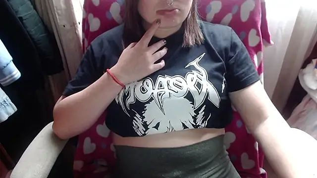 Snapshot of 666maskgirl chatting on February 23, 2026, 5:13 pm 666maskgirl online show from February 23, 2026, 5:13 pm