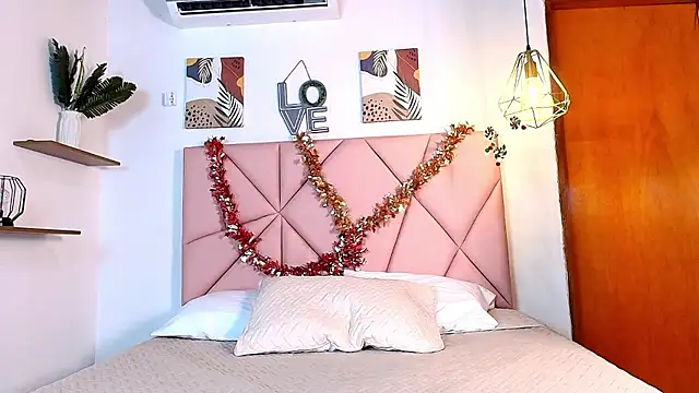 emily burton18 online show from January 14, 2026, 12:09 pm