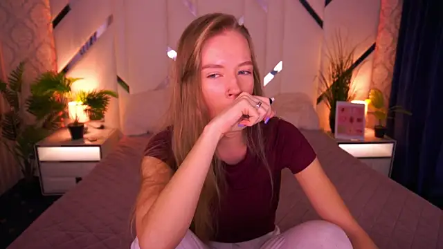 MollyyMayy online show from January 15, 2026, 9:34 am