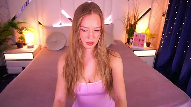 MollyyMayy online show from February 13, 2026, 3:45 pm