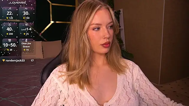 MollyyMayy online show from May 9, 2026, 12:14 am