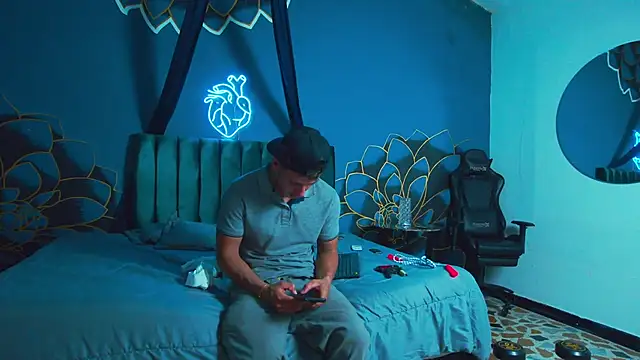 Snapshot of MagnusKnight_ chatting on January 7, 2026, 7:41 pm MagnusKnight online show from January 7, 2026, 7:41 pm