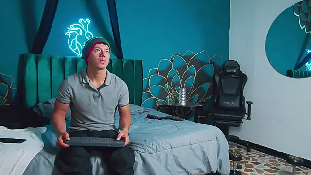 Snapshot of MagnusKnight_ chatting on January 10, 2026, 1:45 am MagnusKnight online show from January 10, 2026, 1:45 am