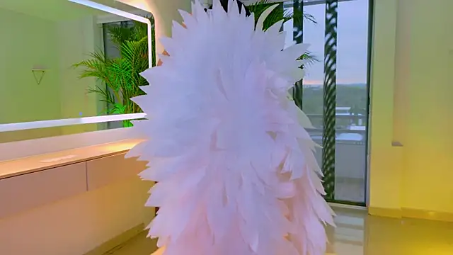 Snapshot of Sunny_River chatting on January 10, 2026, 12:00 pm Sunny River online show from January 10, 2026, 12:00 pm