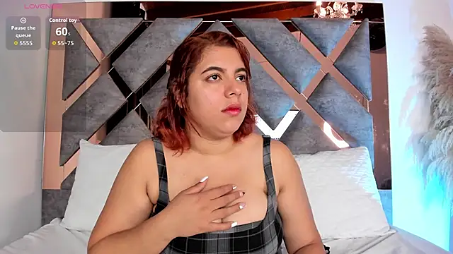 Snapshot of Cheerry_Lee_ chatting on December 19, 2025, 1:13 pm Cheerry Lee online show from December 19, 2025, 1:13 pm