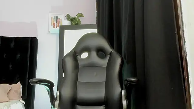 sebastamayo  online show from January 13, 2026, 7:45 am