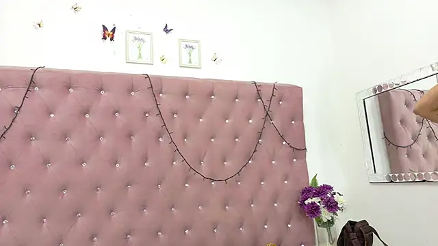 Snapshot of ValentinaFranco1 chatting on January 8, 2026, 7:53 pm ValentinaFranco1 online show from January 8, 2026, 7:53 pm