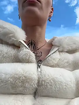 dein traumchen online show from February 28, 2026, 3:00 pm