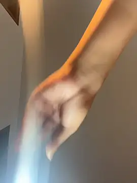 Snapshot of Lena-Williamss chatting on February 19, 2026, 12:24 pm Lena-Williamss online show from February 19, 2026, 12:24 pm