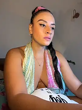 Snapshot of Lena-Williamss chatting on May 16, 2026, 1:37 am Lena-Williamss online show from May 16, 2026, 1:37 am