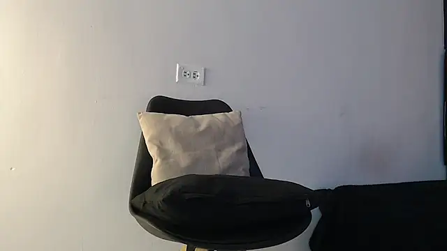 Snapshot of SmoothAlpha_ chatting on February 11, 2026, 2:28 pm SmoothAlpha online show from February 11, 2026, 2:28 pm