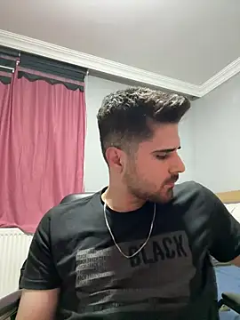 berke3424 online show from April 23, 2026, 10:44 pm