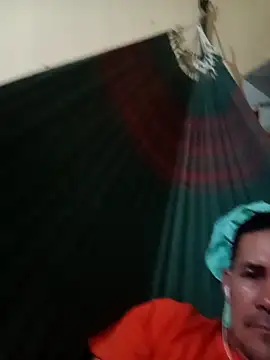 Snapshot of Juven1632 chatting on April 16, 2026, 12:44 am Juven1632 online show from April 16, 2026, 12:44 am