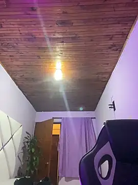 Snapshot of Lia_Kitten2 chatting on December 14, 2025, 3:57 am Lia Kitten2 online show from December 14, 2025, 3:57 am