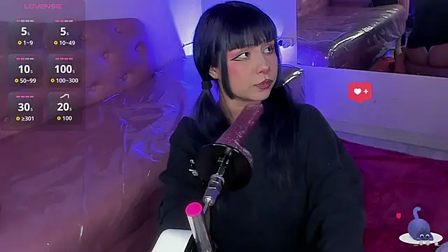 Snapshot of Lia_Kitten2 chatting on January 7, 2026, 5:23 am Lia Kitten2 online show from January 7, 2026, 5:23 am