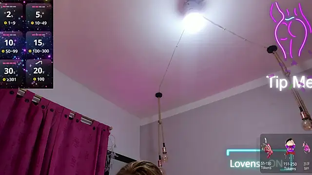 Alicedavies  online show from December 15, 2025, 10:37 pm