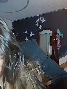 Snapshot of Krolaykate chatting on December 17, 2025, 11:37 am Krolaykate online show from December 17, 2025, 11:37 am