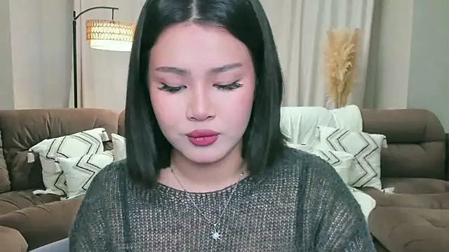 Brunette Charm online show from January 13, 2026, 12:09 pm