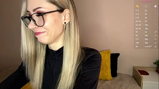 sun under skyy online show from February 11, 2026, 8:25 am