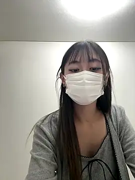 shuka-xoxo online show from December 14, 2025, 4:45 pm