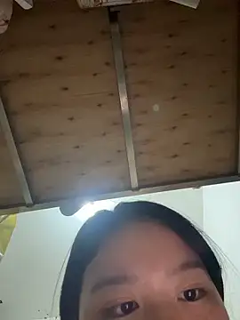 Kawaii-P online show from December 17, 2025, 12:21 pm