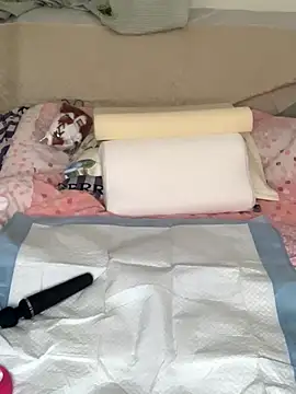 Snapshot of Bess-baby chatting on December 21, 2025, 3:47 pm Bess-baby online show from December 21, 2025, 3:47 pm